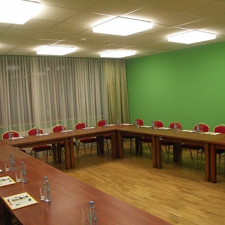 Ckm Centrum Konferencyjne Mazowsze Otrębusy Esterno foto