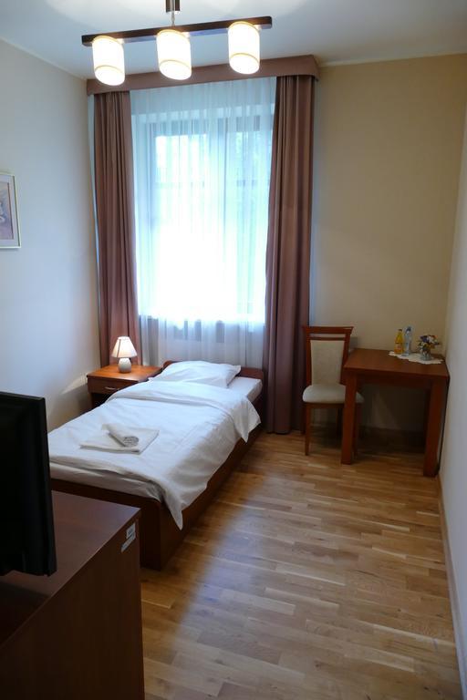 Ckm Centrum Konferencyjne Mazowsze Otrębusy Esterno foto