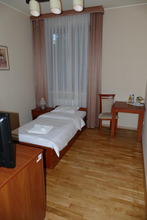 Ckm Centrum Konferencyjne Mazowsze Otrębusy Esterno foto